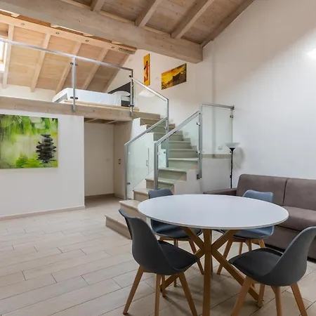 Giorgi Homes - Erbosa Duplex By Wonderful Italy Болонья