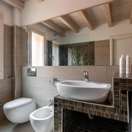 Giorgi Homes - Erbosa Duplex By Wonderful Italy * Болонья